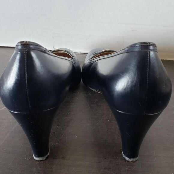 Vintage Salvatore Ferragamo Navy Blue Pumps - Size 8 - Picture 4 of 6
